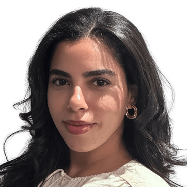 Picture of Zahra posing for picture