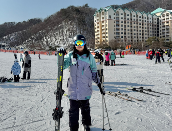 Image of jessica skiing