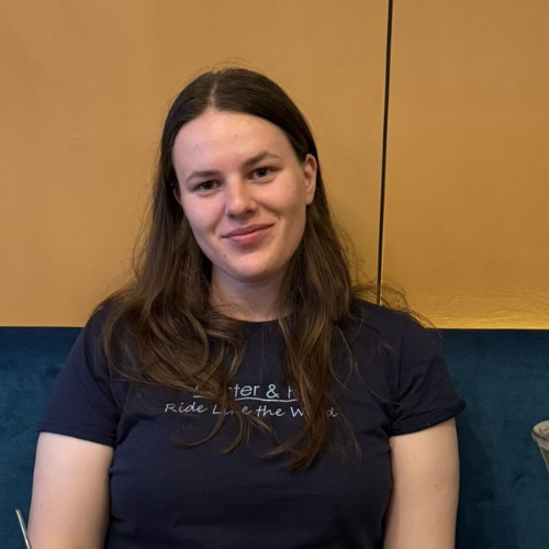 A smiling picture of Bethan