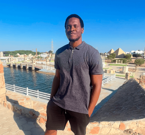 A casual picture of Ikechukwu